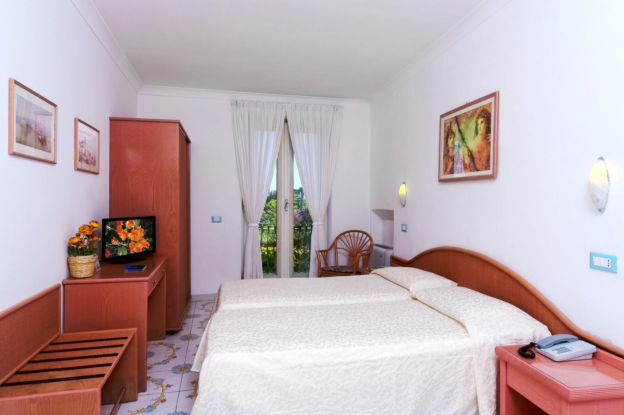 Hotel Bellevue Benessere & Relax Ischia Exterior photo