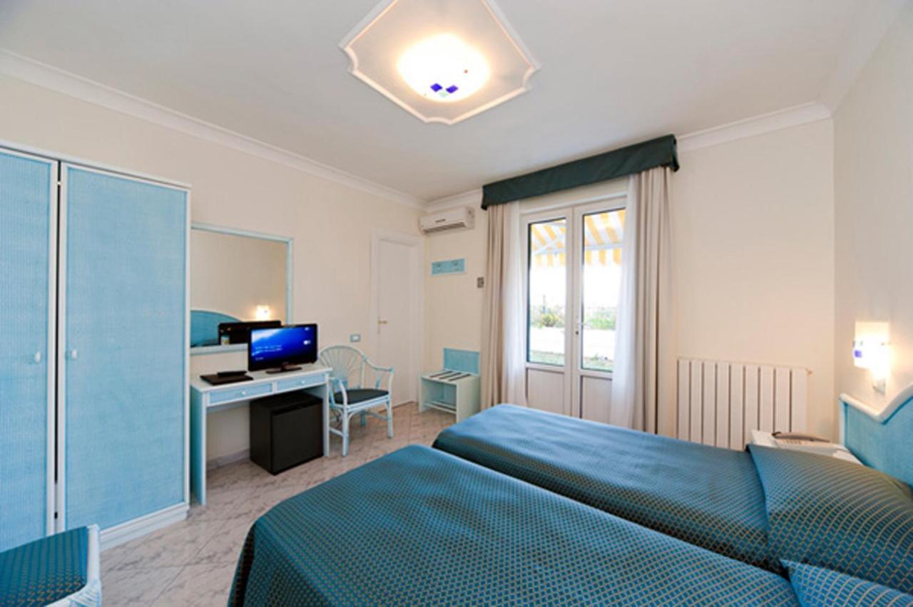 Hotel Bellevue Benessere & Relax Ischia Room photo
